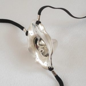 ST163 Women's Flower Bloom Penetrating G-String in Silver